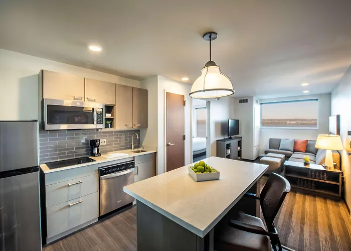 Hyatt House East Moline/quad Cities 3*